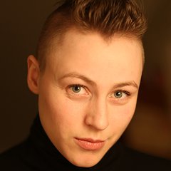 Portrait mynd af Freyju Imsland